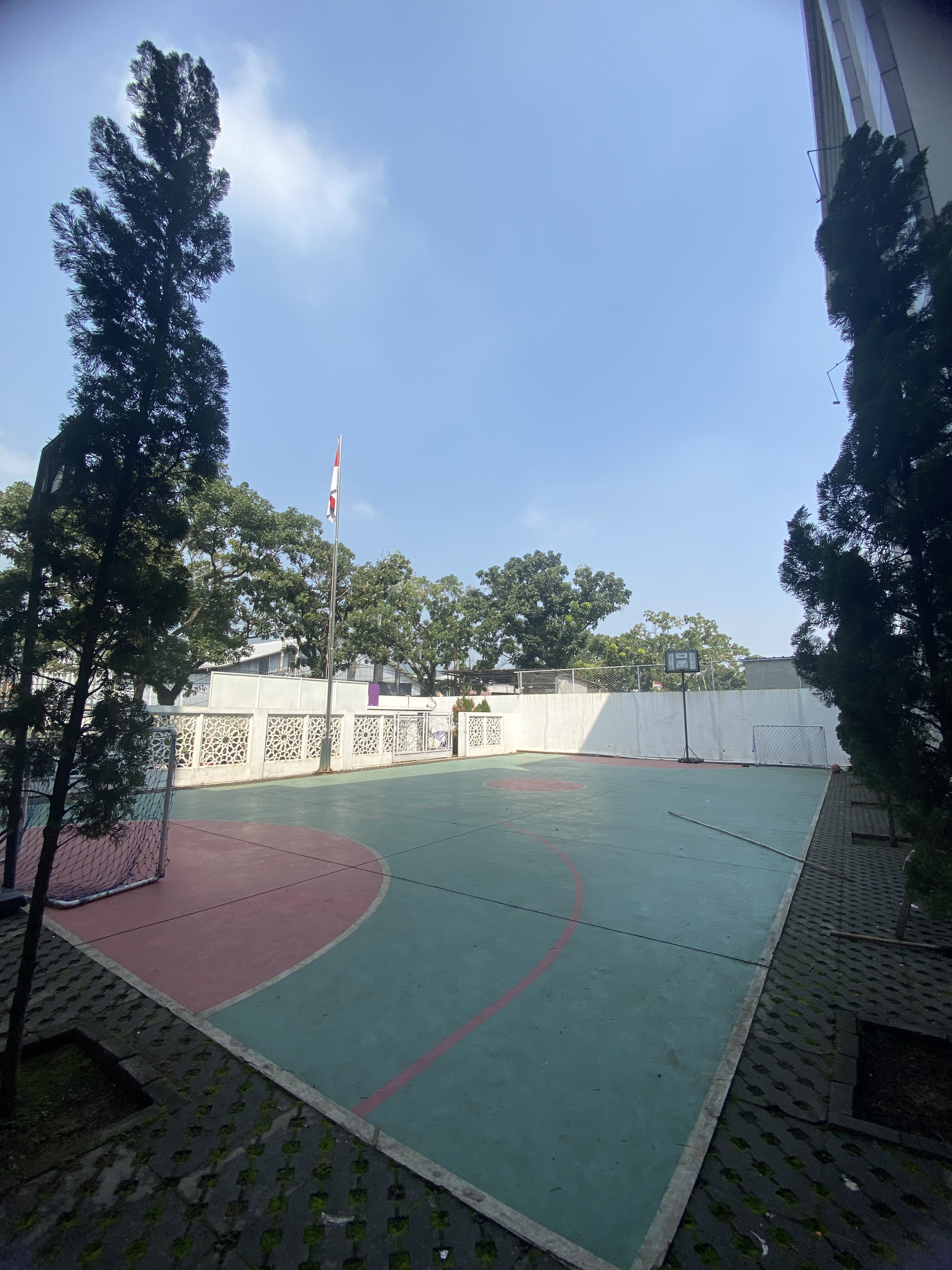 Contoh gambar Lapangan Olahraga outdoor